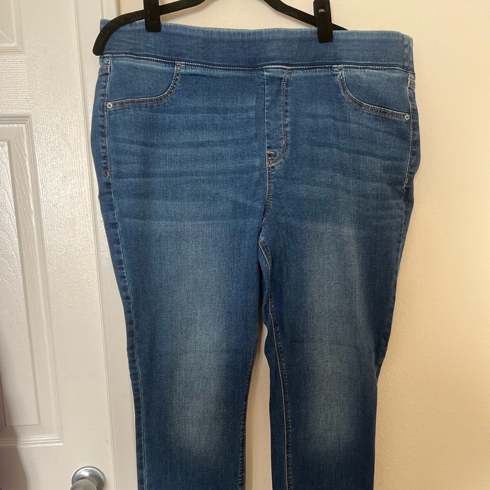Sz 18 Old Navy Rockstar Super Skinny Jeggings